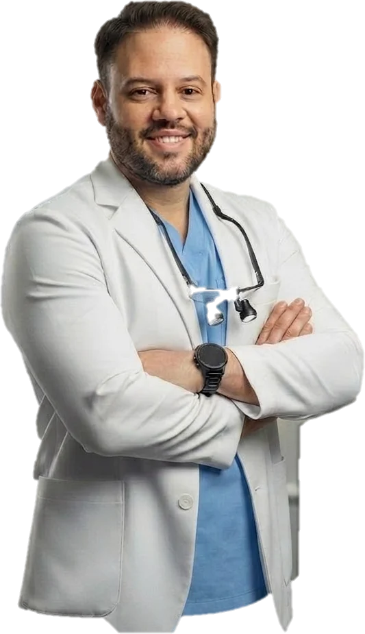 Dr. Julio Figueroa, director de la clínica